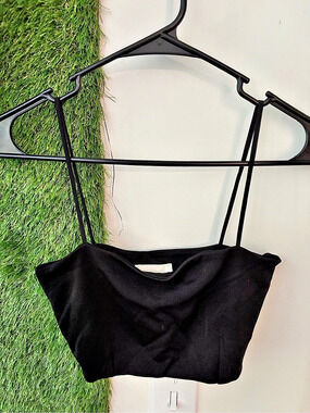 H&M Black crop top Size 4 Like New